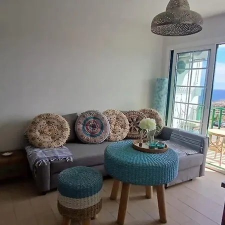 Frente Al Mar En Abrigos * Los Abrigos